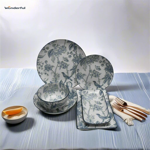 Wonderful Blue And White Floral Porcelain Dinnerware Set Wonderful Blue And White Floral Porcelain Dinnerware Set